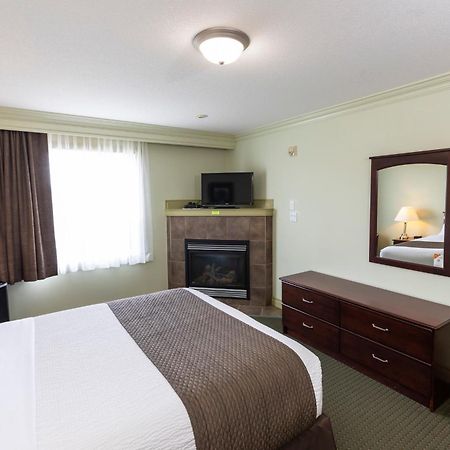 Quality Inn & Suites Whitecourt Exterior foto
