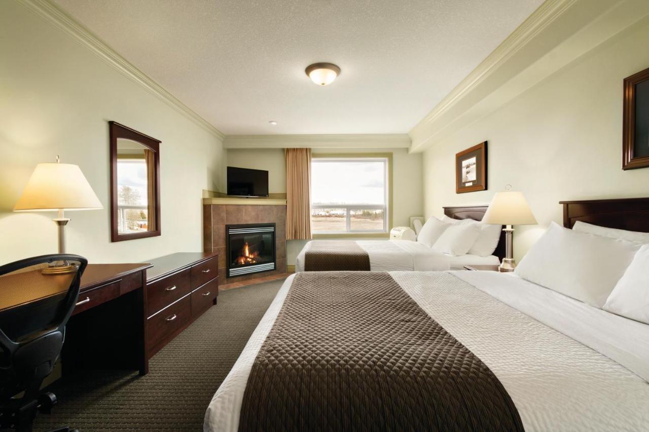 Quality Inn & Suites Whitecourt Exterior foto