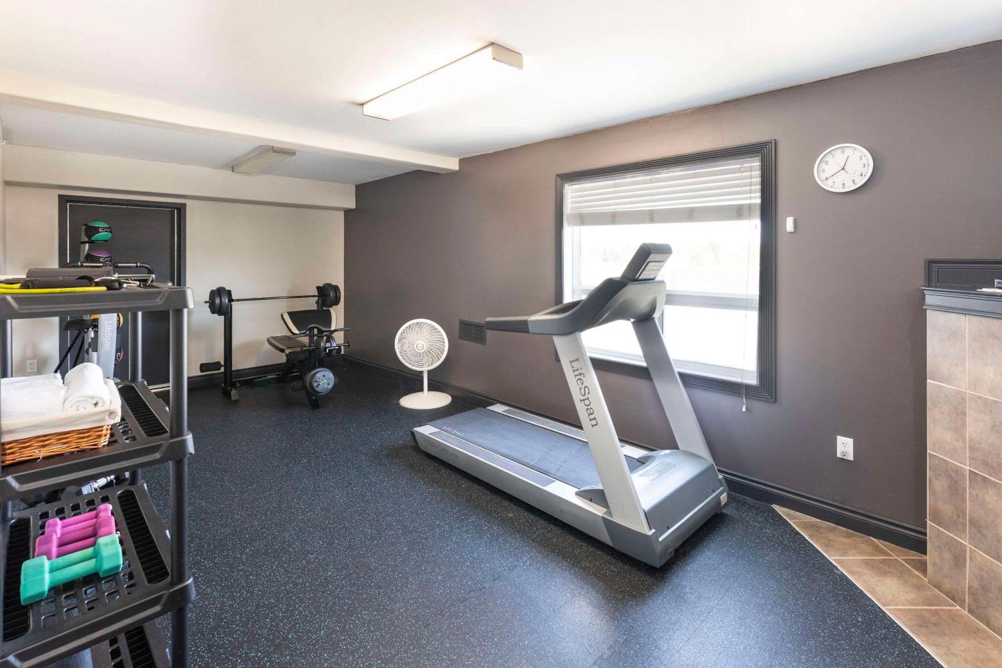 Quality Inn & Suites Whitecourt Exterior foto